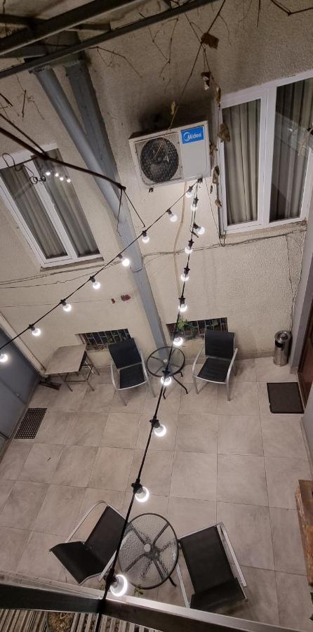 Rustaveli Two Bedroom Apartment With 5 Star Location Tbilisi Esterno foto